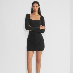 Aritizia Babaton Contour Squareneck Longsleeve Bodysuit XS